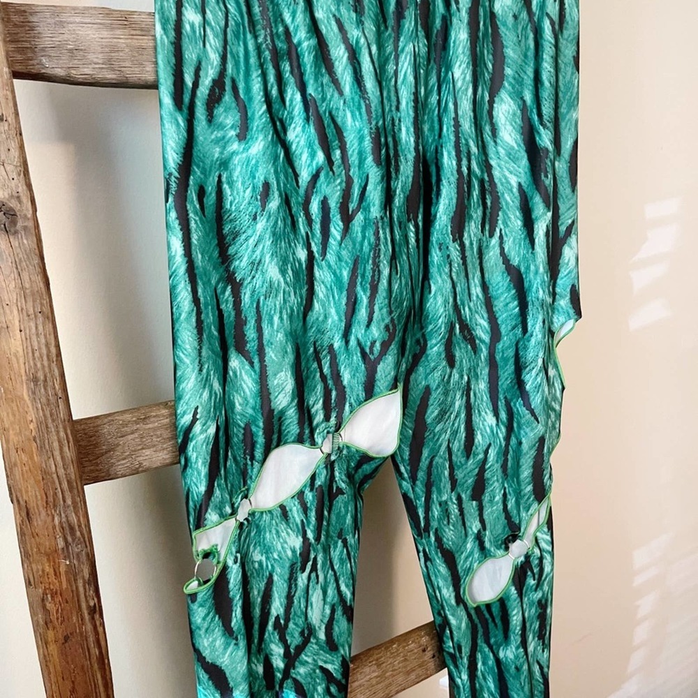 NEW Free People x Kim Shui Green Stripe Cutout Leggings - Picture 11 of 16